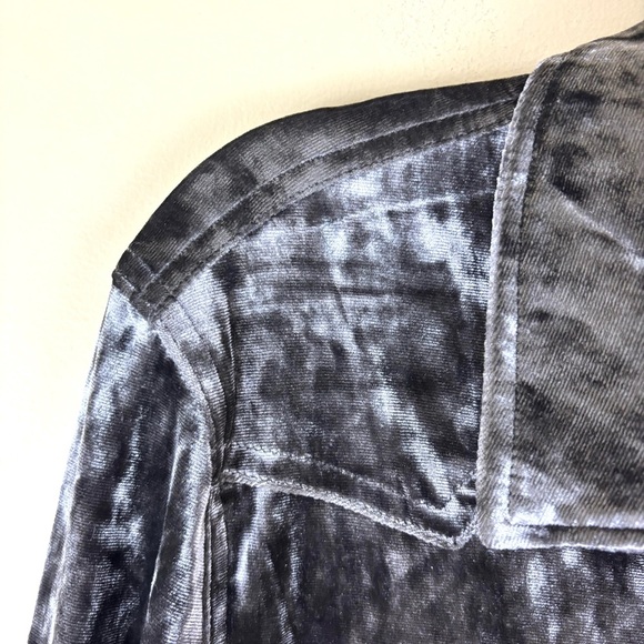 NWT OAT NY Contemporary Grey Velvet Western Style Cropped Snap Shirt Size M - Picture 9 of 15